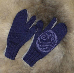 Water tribe mittens