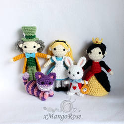 Alice in Wonderland Dolls Collection (Group Pic)