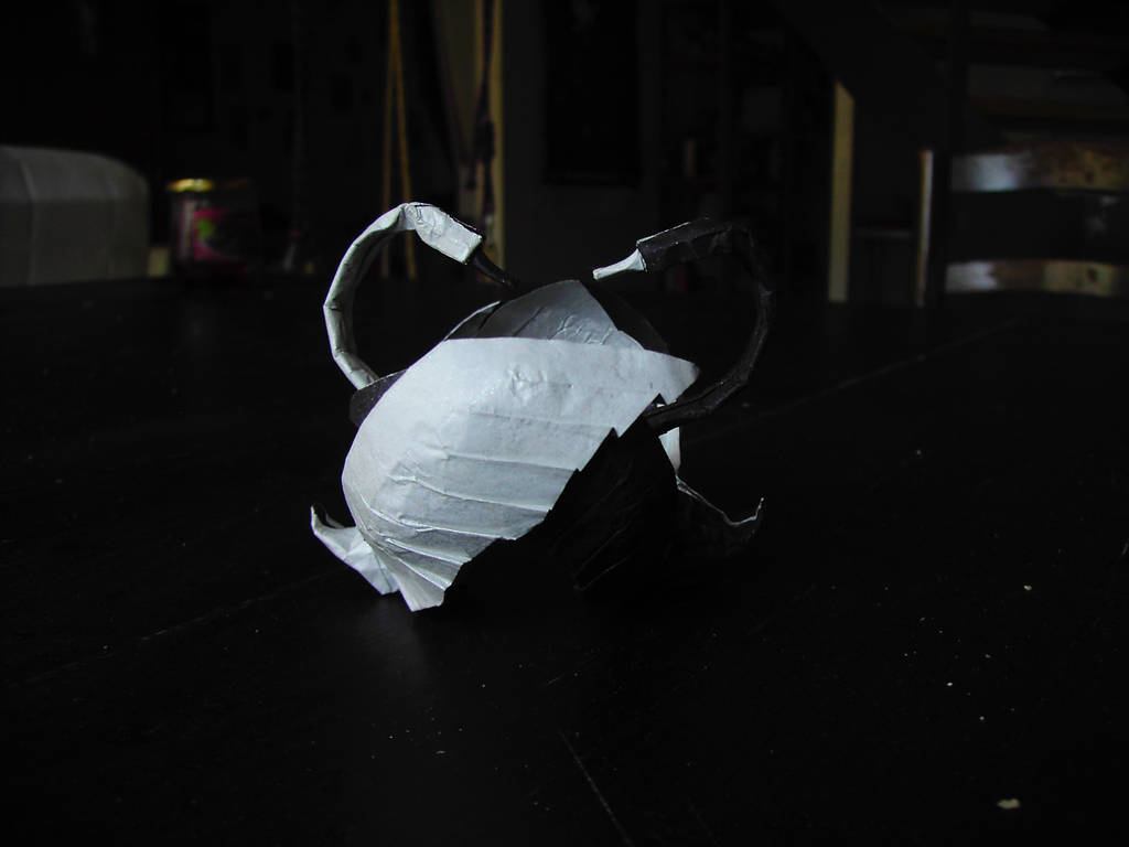 White Swan / Black Swan Origami by CreaLyon