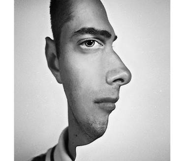 Trippy-profile-pic-portrait-head-on-and-from-side-