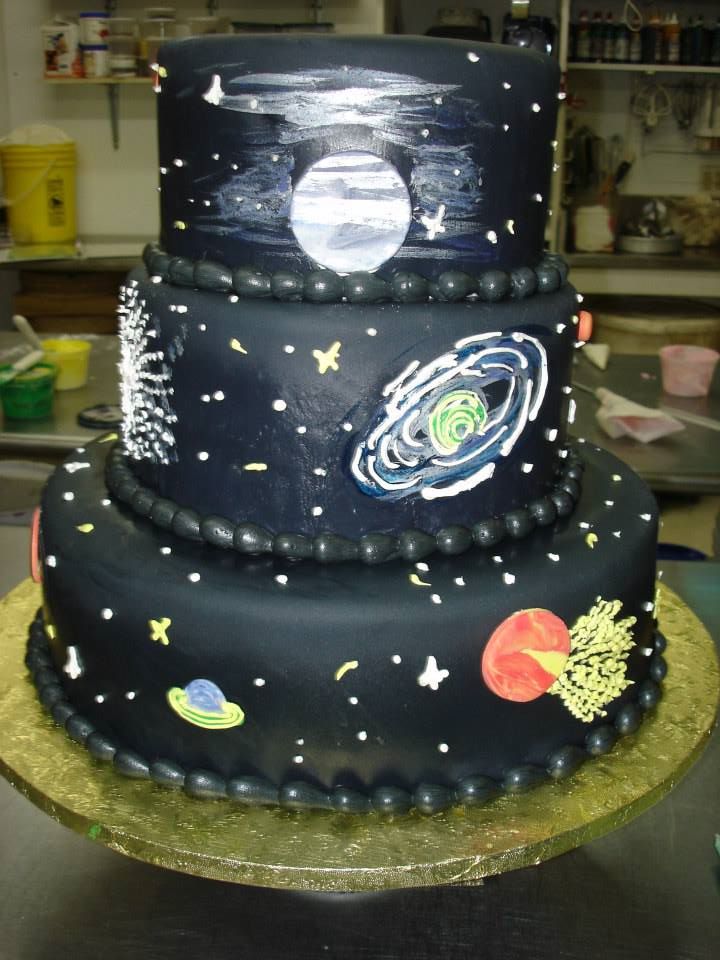galaxy wedding cake in fondant