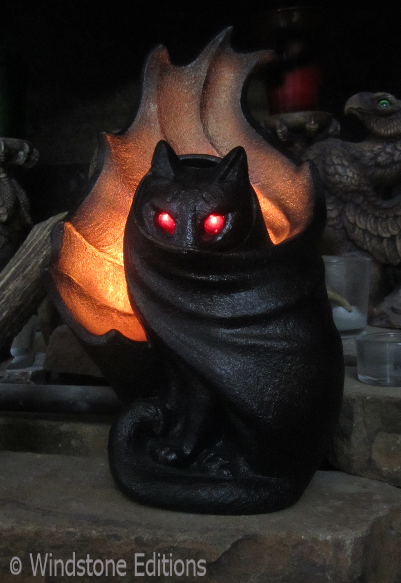 Spooky Grimalkin candlelamp