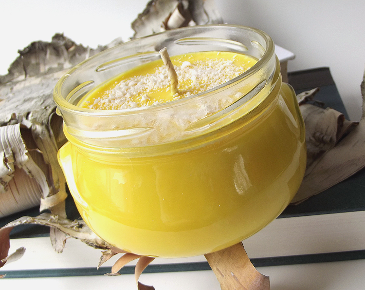 Lemon Meringue Pie scented Soy Candle