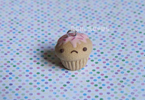 Un Happy Cupcake Charm