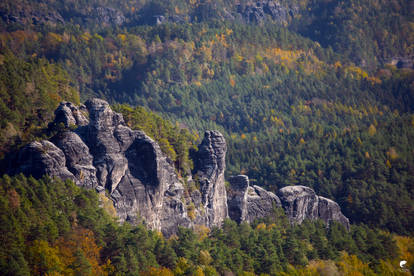 Rocks in autumn colors.