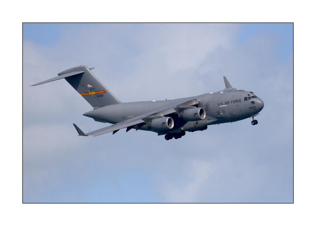 Globemaster III Dirty Pass