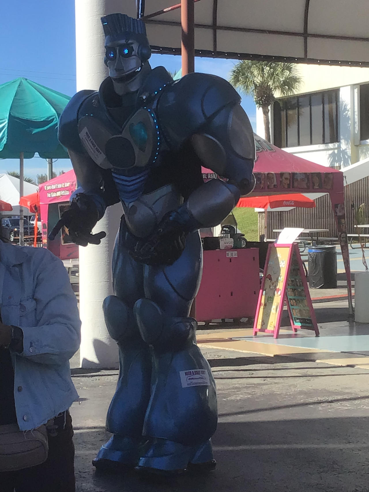 Blue Robotto A Blue Robot 4 by CottonCatTailToony on DeviantArt