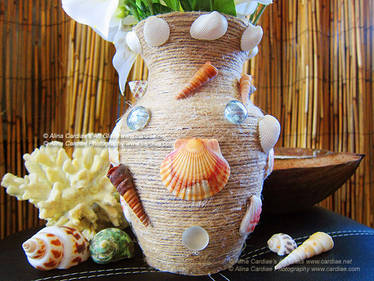 Tropical Flower Glass Vase Sea Shells