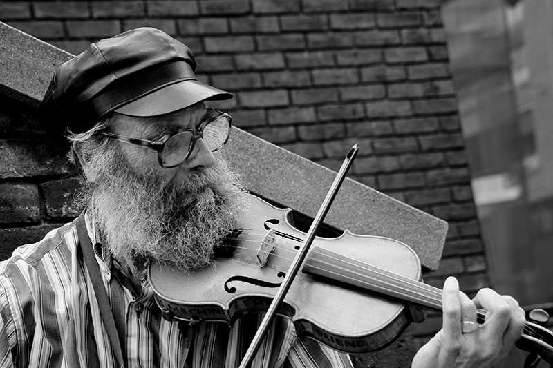 Street Violin Player