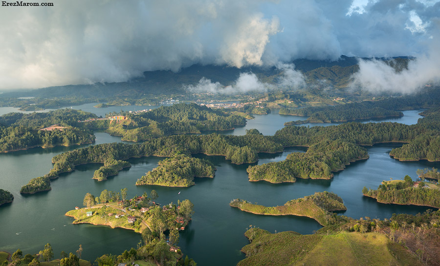 Land of a Thousand Islands