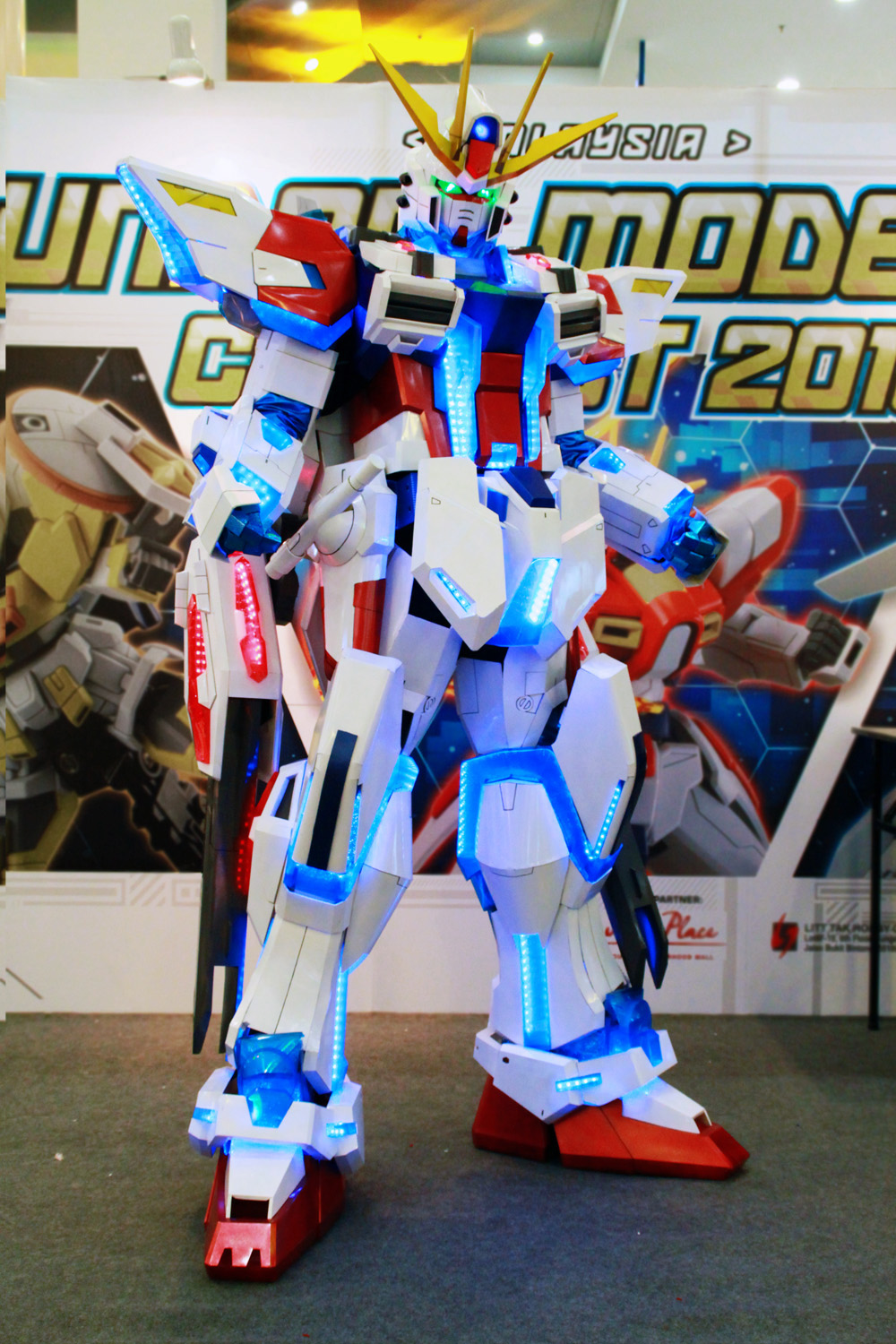 Star Build  Strike Gundam cosplay - test