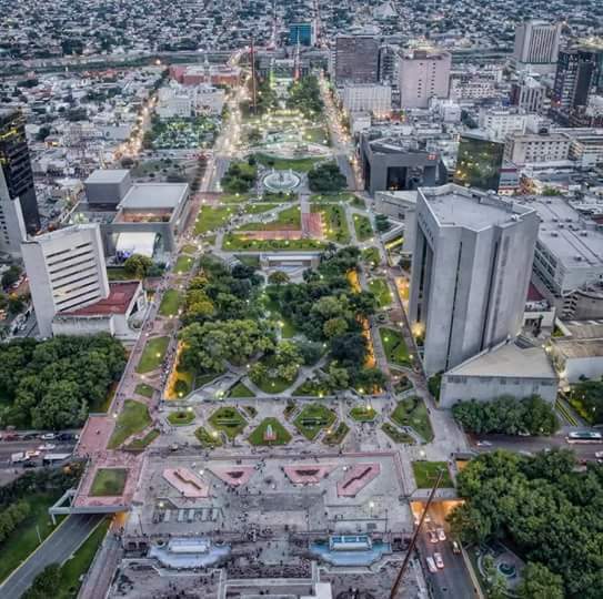 Resultado de imagen para macroplaza monterrey