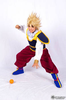 Yardrat Goku Cosplay