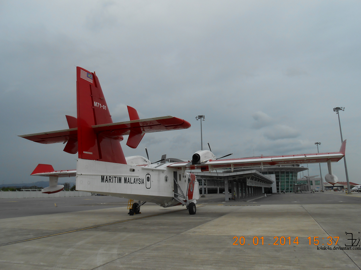 Plane 20140120 _ Canadair CL-415MP _ Maritime 3