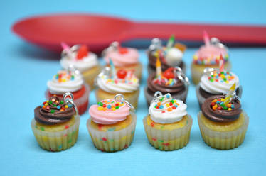 Cupcake Charms