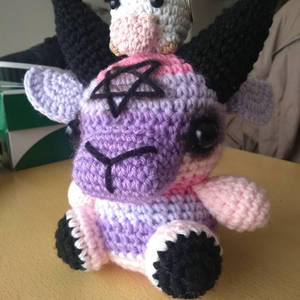 Amigurumi baphomet and mini poro