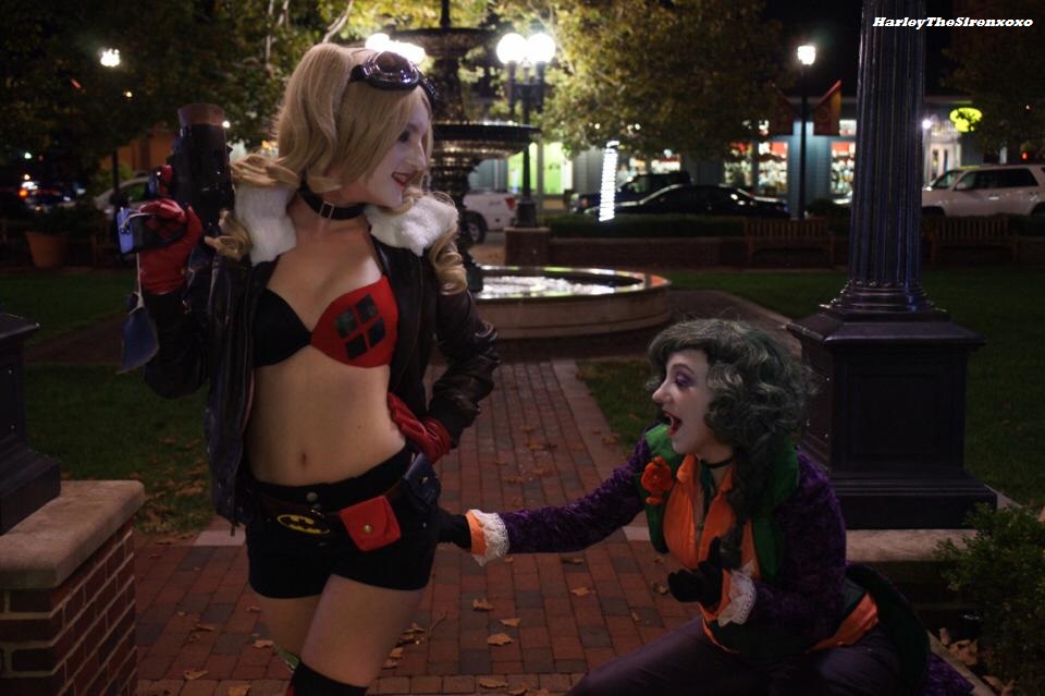 Bombshell Harley Quinn: Switchin' It Up