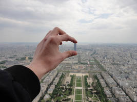 Montparnasse between my fingers