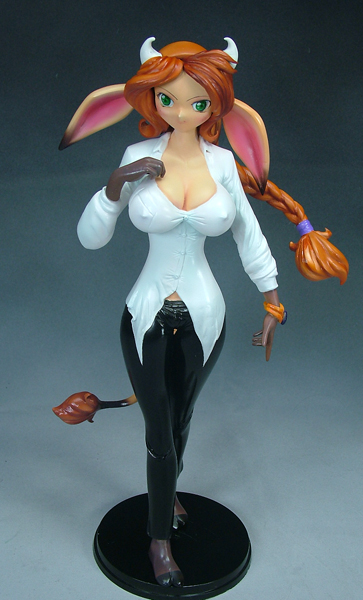 Mora Figure from Las Lindas 01