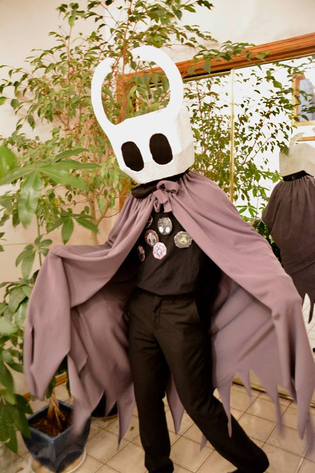 Hollow Knight Cosplay Mask