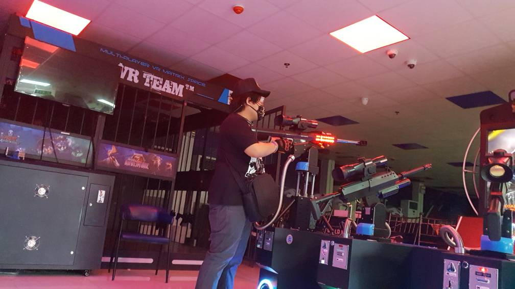 Sploop Vr Playing at Sploop before Anime Christmas Bazaar 4. by MERCENARYADRIEHL ...