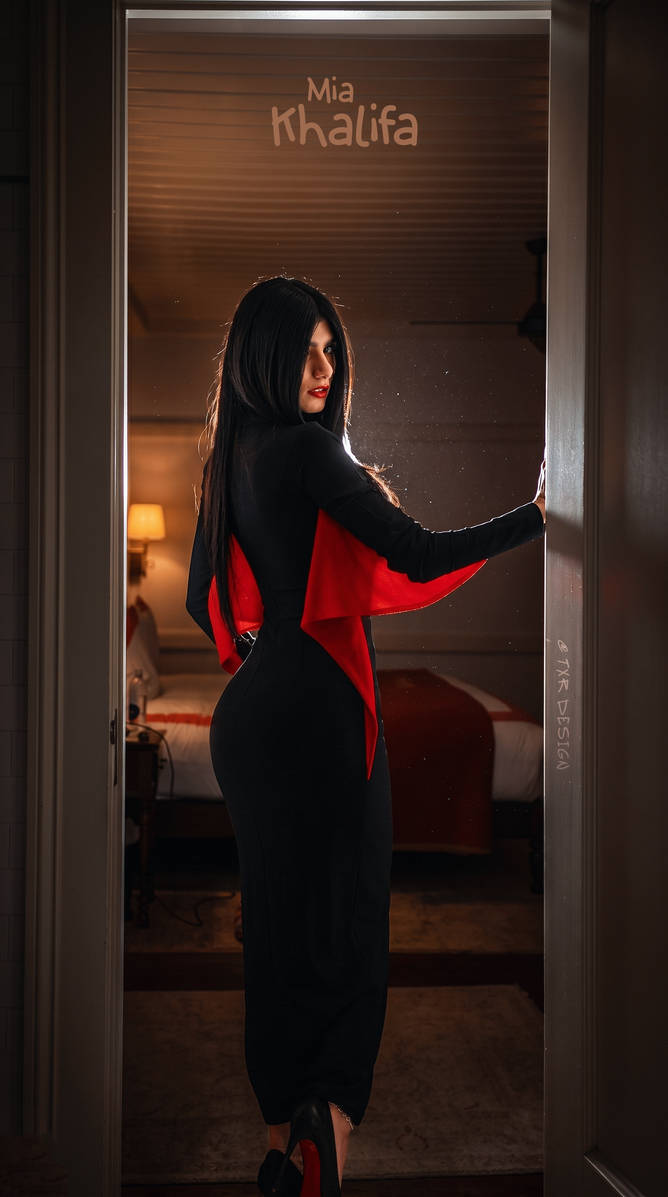 mia khalifa red dress Mia Khalifa at Schiaparelli Show: Paris Fashion Week Highlights