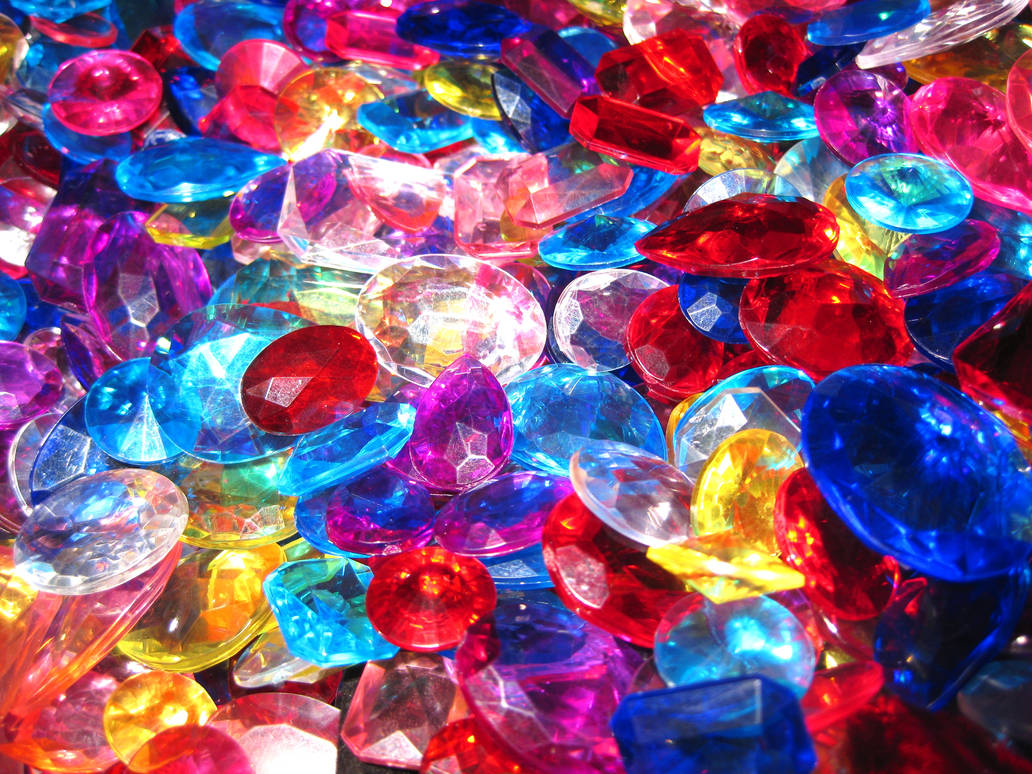 Фон самоцветы. Разноцветные Кристаллы. Россыпь драгоценных камней. Разноцветные камешки. Цветные драгоценные камни.