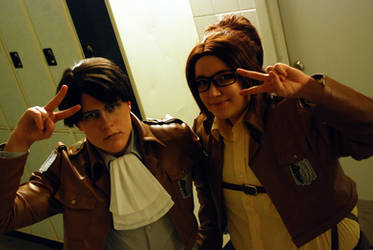 Levi and Hanji - Strike a pose!