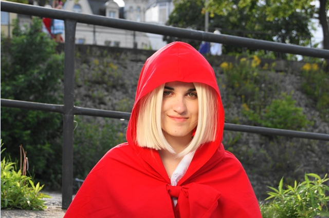 Little Red Riding Hood Feliks