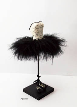 Black Swan with tiny shoes - Paper Art