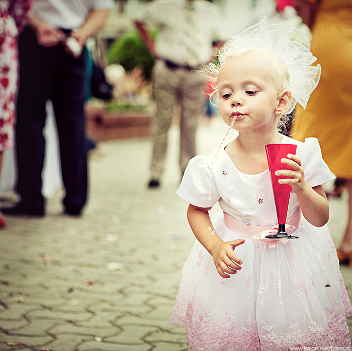 girl on wedding