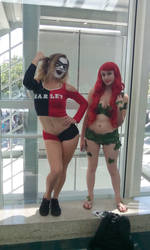 Cheerleader Harley and Poison Ivy