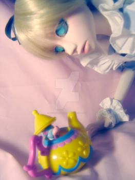 .:Alice and the DorMouse:.