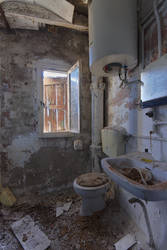 Abandoned farm - Toilet