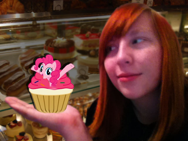 Pinkie Cup Cake Pie