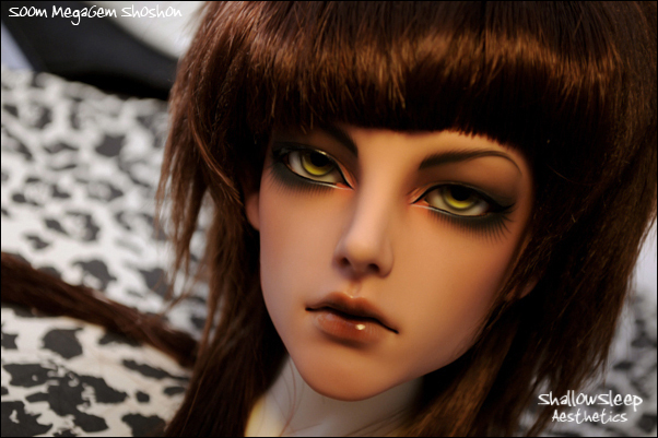 Face-up: Soom MegaGem Shoshon