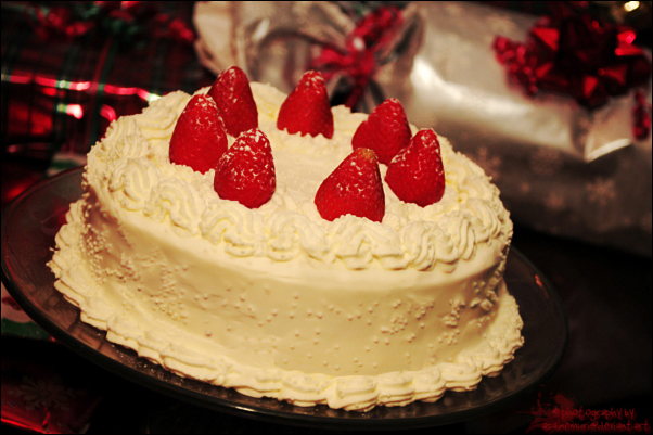 strawberry x-mas cake