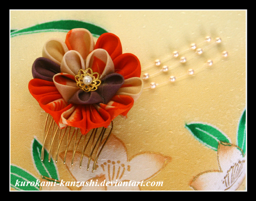 Spanish Chrysanthemum Comb - SOLD