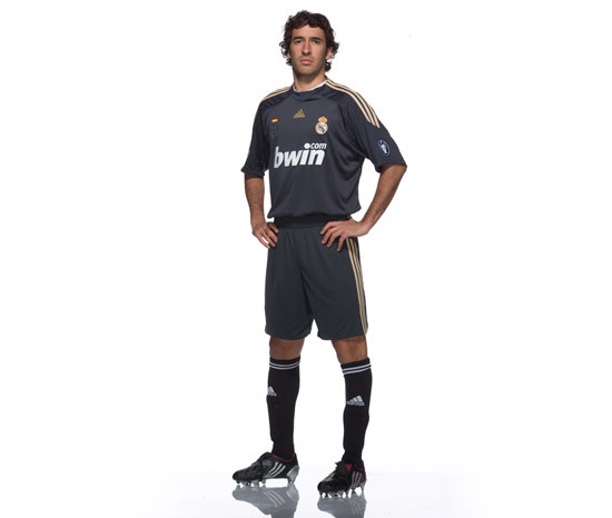 Real Madrid 2009-10 Away Kits