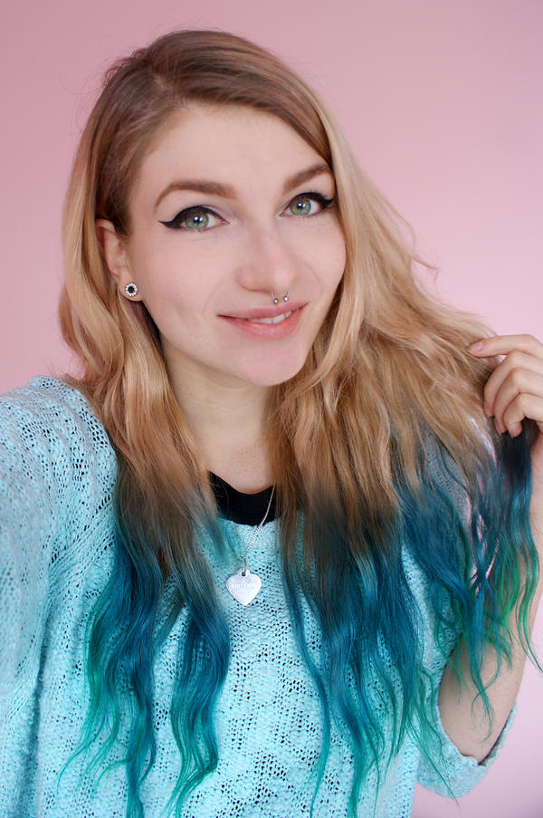 Ocean dip dye