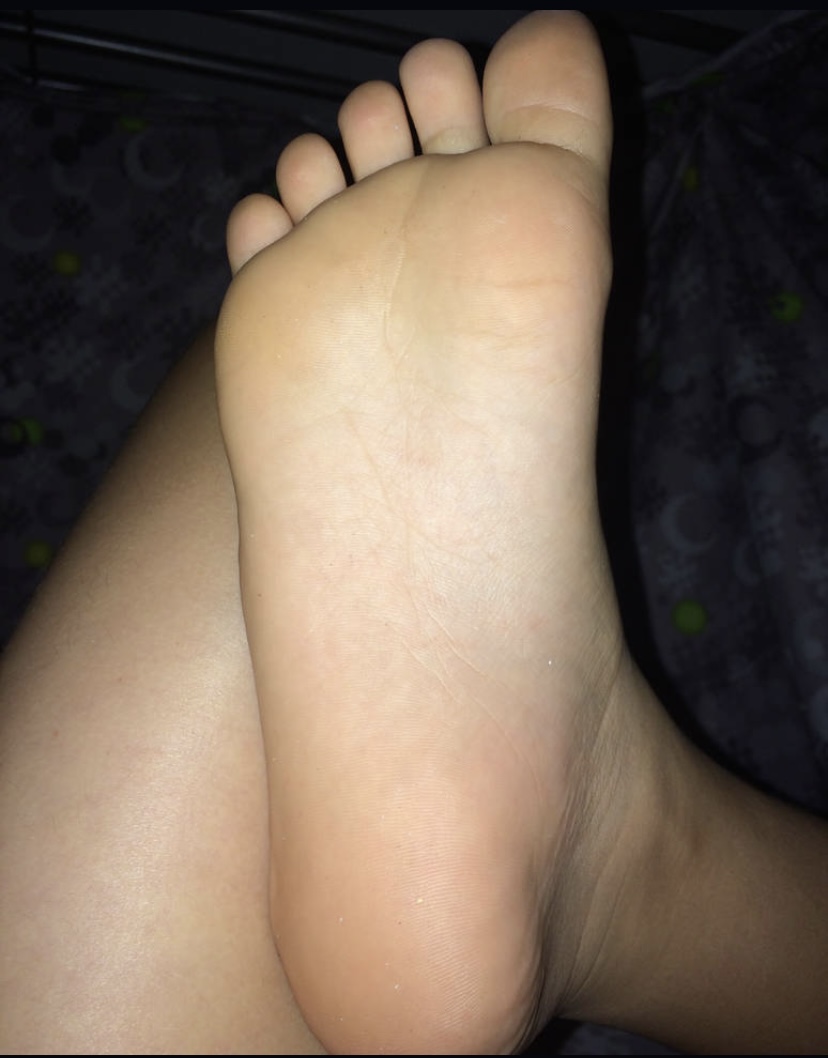 add me on discord for feet pics : monktss by ilovefeet737373747 on