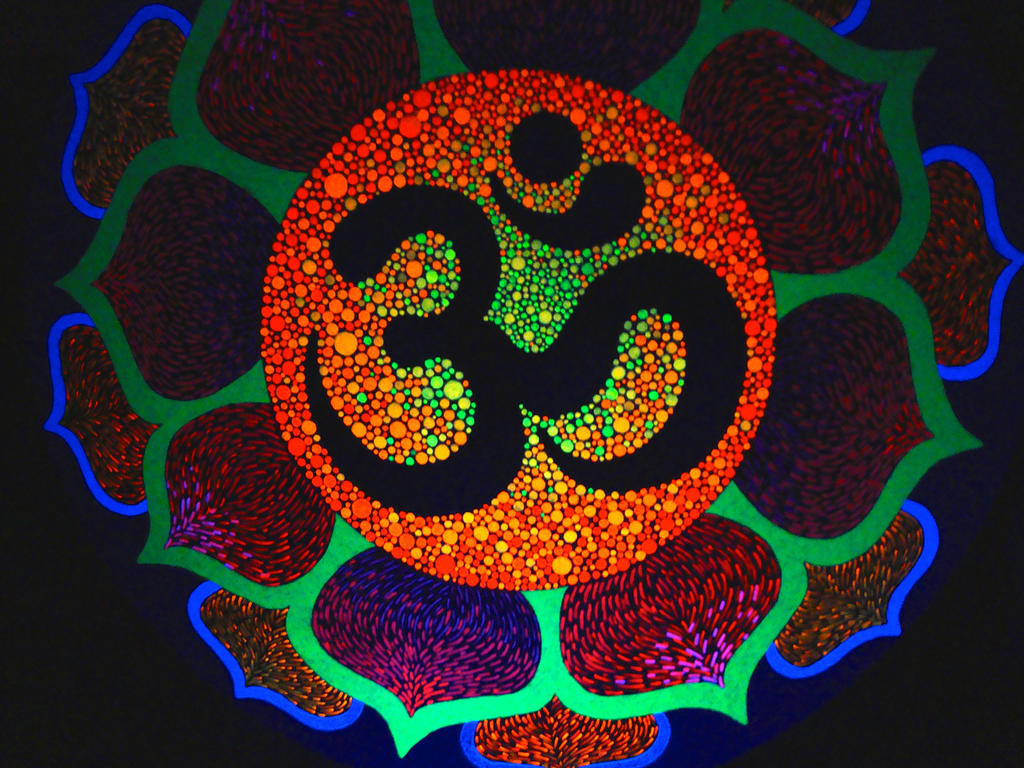 Lotus Om (blacklight)