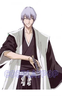 Captain Ichimaru Gin in Bleach 3rd Division