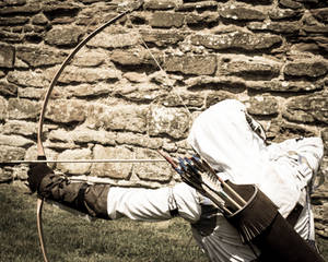 Assassins creed cosplay shoot bow and arrow