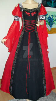 Medieval dress Oxana in black-red