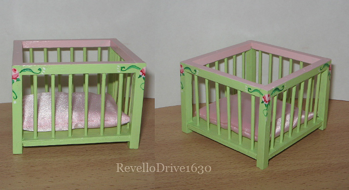 Dollhouse Baby Playpen