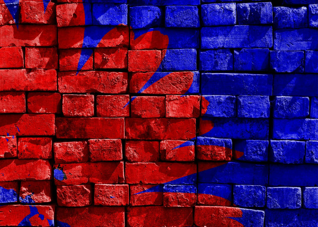 Красный голубой. Кирпичная стена разноцветная. Красный и синий. Красно синий фон. Красно синяя абстракция.