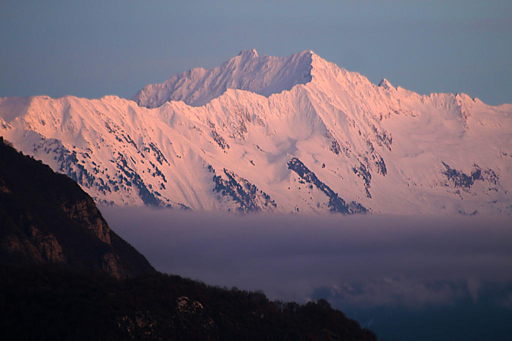 Long Rising Ridges by organicvision on DeviantArt