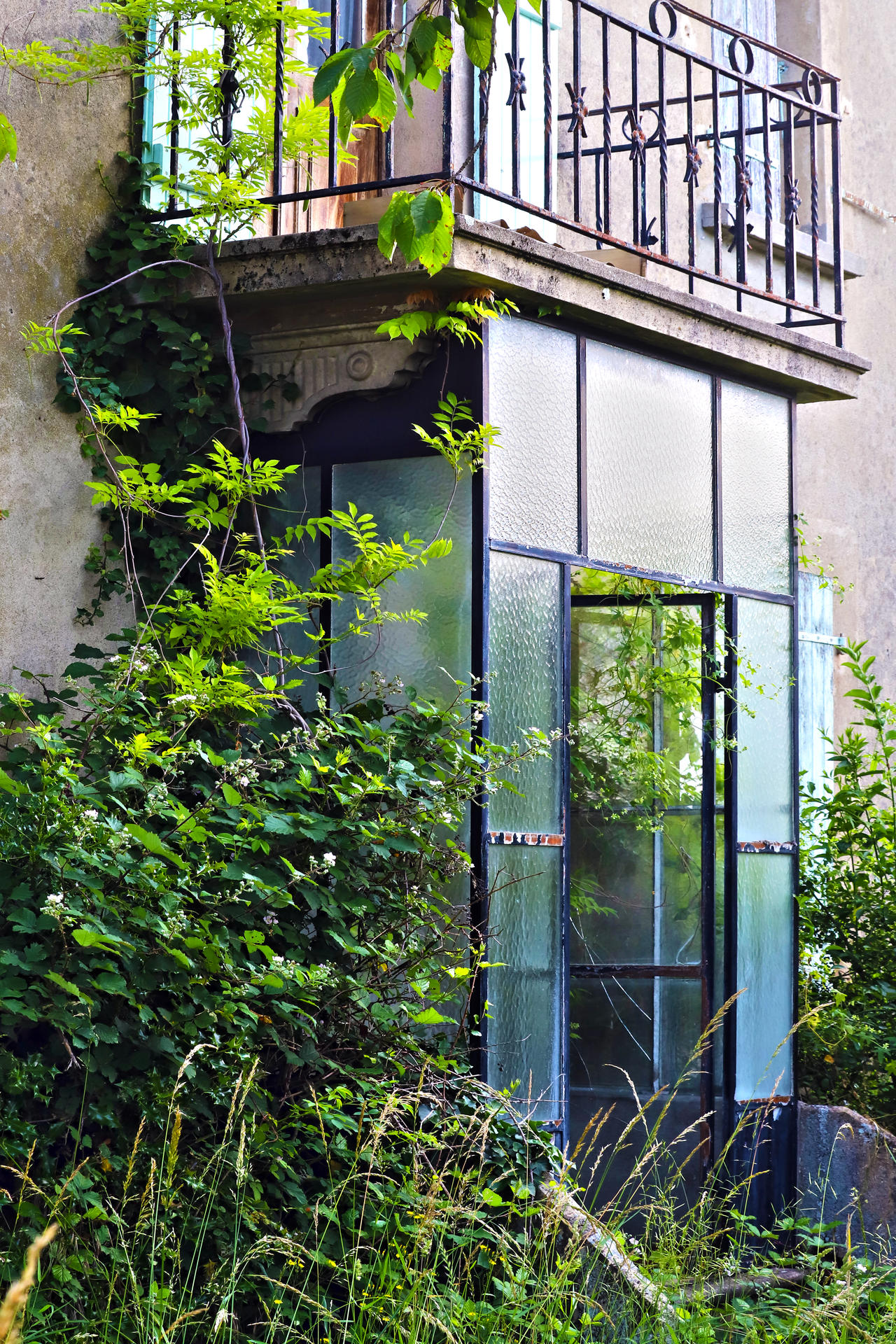 Anybody home? by organicvision on DeviantArt