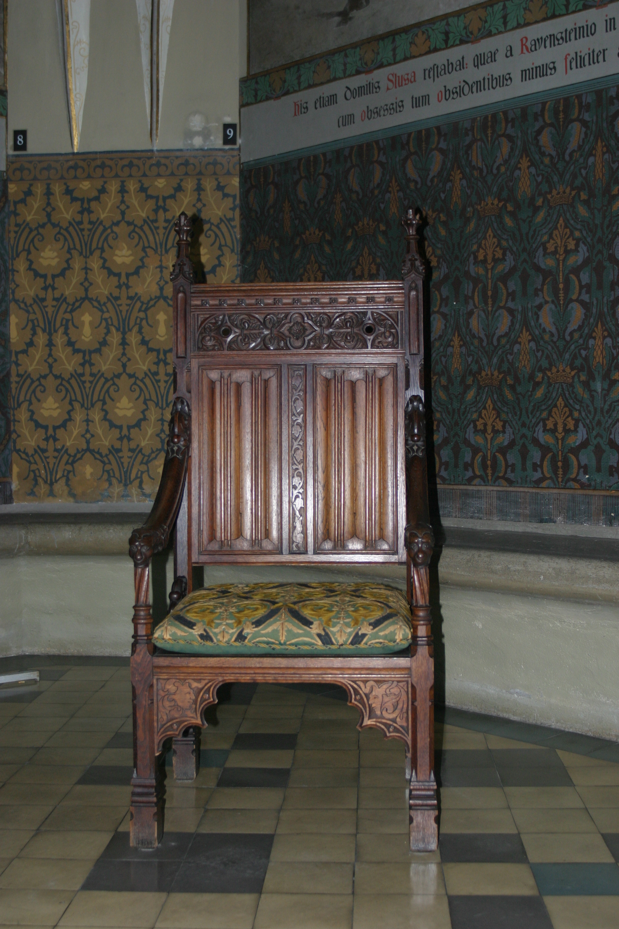 Medieval chair